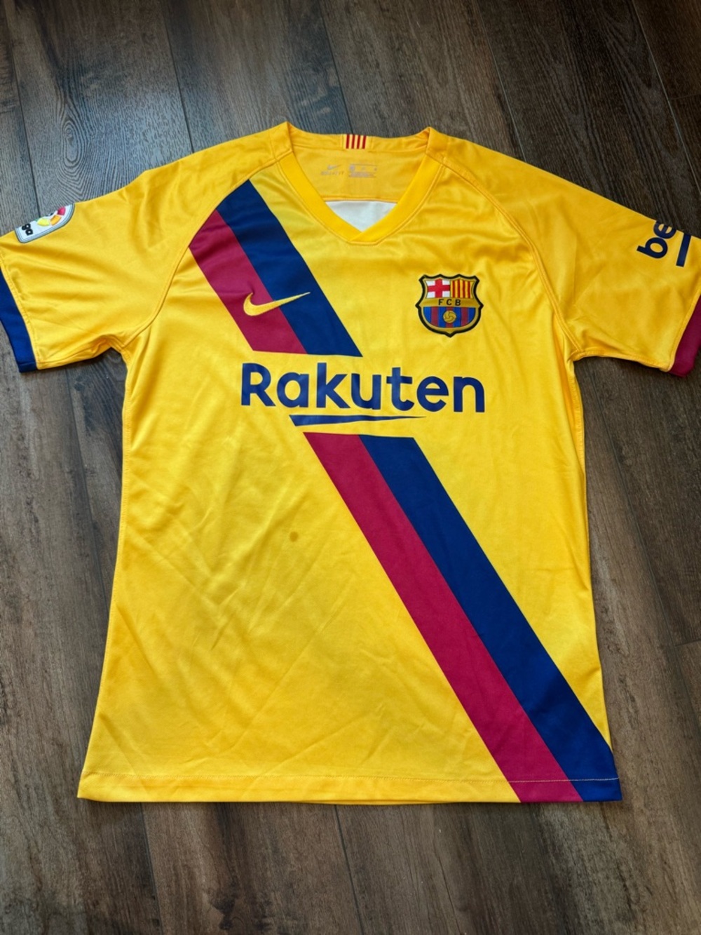 Barcelona Futbol Soccer Jersey Away 2019/2020 men’s size medium